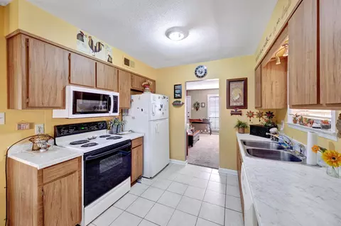 6385 Easthampton Cv, Bartlett, TN 38134 photo 13