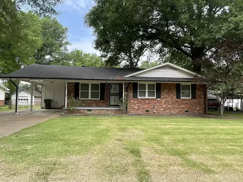 7241 Renda St, Millington, TN 38053