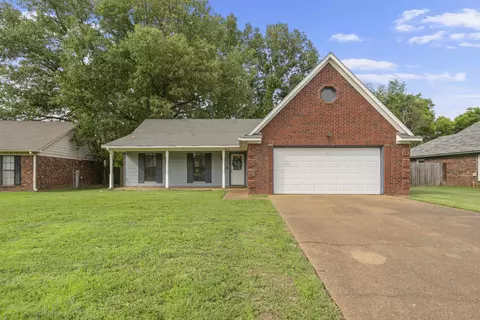 7470 Stonington Dr, Memphis, TN 38125