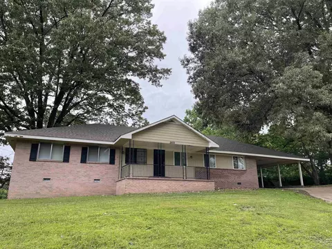 2909 Signal St, Memphis, TN 38127
