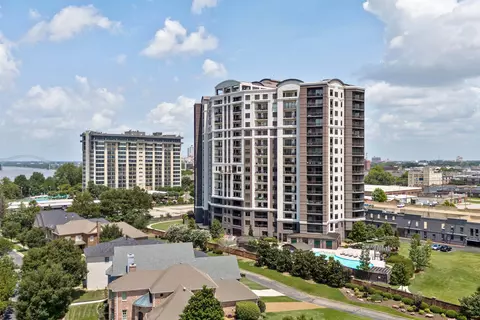 717 Riverside Dr #1403, Memphis, TN 38103