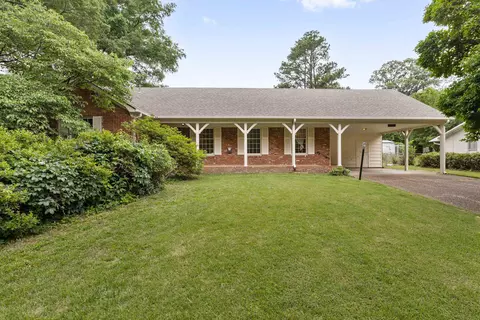 1775 Oak Hill Dr, Germantown, TN 38138