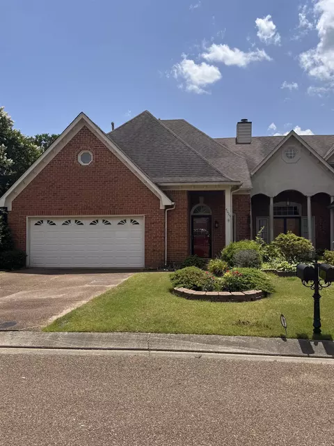 4025 Rolling Green Dr, Memphis, TN 38125