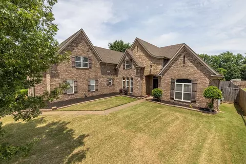 5010 Royston Ln, Memphis, TN 38125