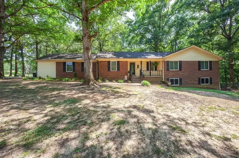 226 Sherry Lynn Dr, Finger, TN 38334