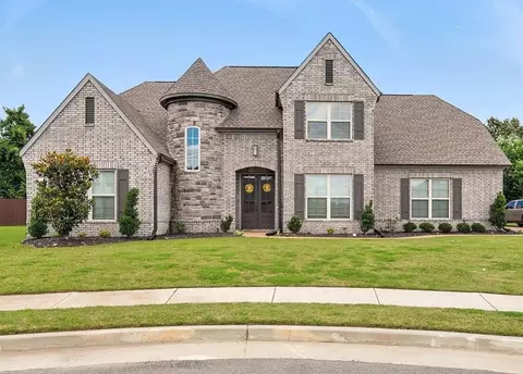 720 Woodland Fox Cv, Cordova, TN 38018