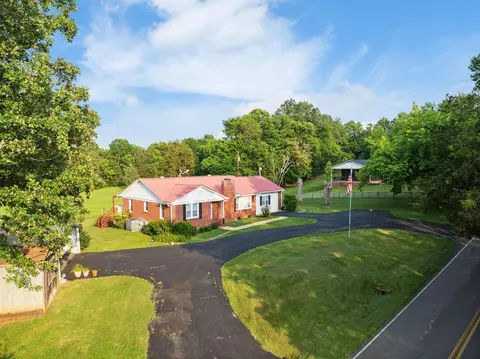 6759 Mount Carmel Rd, Decaturville, TN 38329