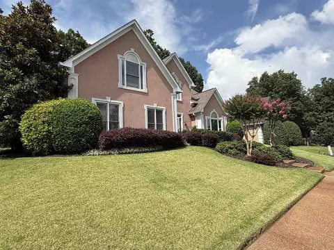 7598 Fairway Forest Dr E, Cordova, TN 38016