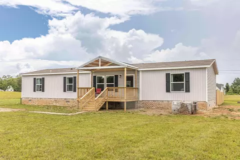 700 Gann Rd, Selmer, TN 38375