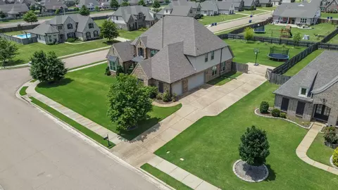 View/Area - 7070 E Hawks Crossing Dr, Olive Branch, MS 38654 photo 3 of 7
