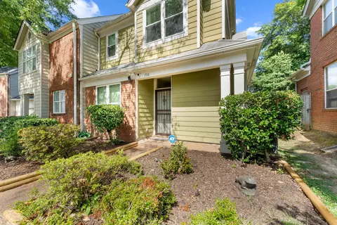 736 N Walnut Woods Cv, Cordova, TN 38018