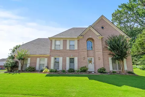 2027 Chartridge Dr, Cordova, TN 38016