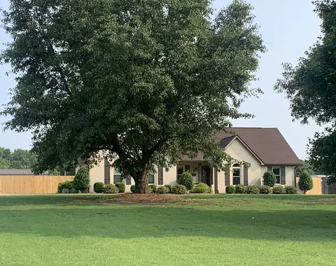 17 Meadowbrook Dr, Drummonds, TN 38023
