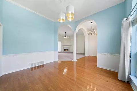 Living - 3760 Broadway Rd, Bartlett, TN 38135 photo 3 of 6