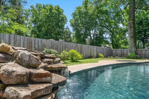 Exterior - 3760 Broadway Rd, Bartlett, TN 38135 photo 7 of 10