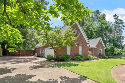 Exterior - 3760 Broadway Rd, Bartlett, TN 38135 photo 3 of 10