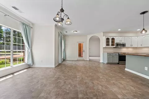 Living - 3760 Broadway Rd, Bartlett, TN 38135 photo 5 of 6