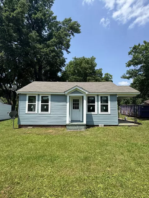 1615 S College St, Covington, TN 38019