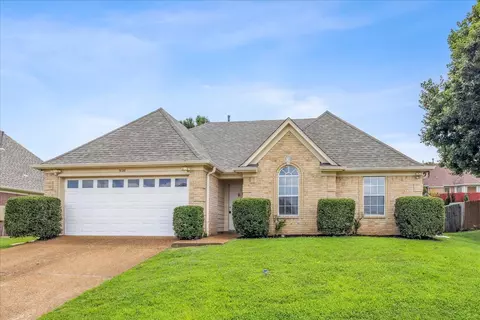 1028 Mossy Knoll Dr, Cordova, TN 38018