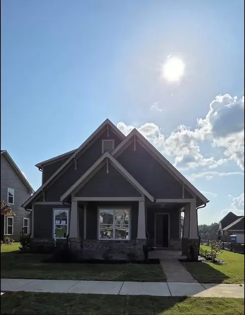 215 Live Oak Dr, Oakland, TN 38060