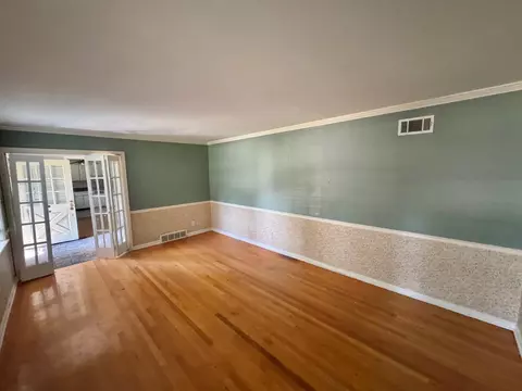 Living - 2987 Egan Dr, Memphis, TN 38115 photo 2 of 3