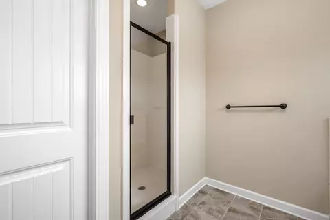 Bath - 8888 Mt Hill Dr, Lakeland, TN 38002 photo 2 of 3