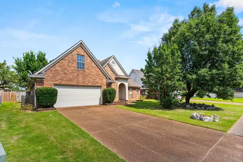 8910 Travis Dr, Olive Branch, MS 38654 photo 3
