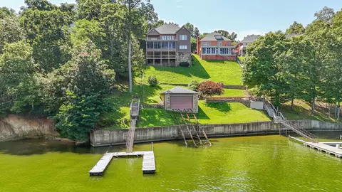 545 Sailboat Pointe Pt, Savannah, TN 38372