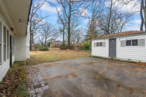 Exterior - 4947 Dee Rd, Memphis, TN 38117 photo 4 of 7