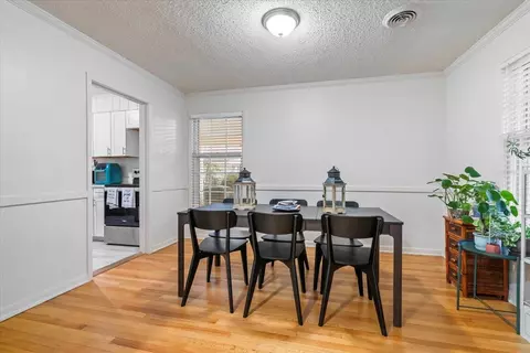 Dining - 4947 Dee Rd, Memphis, TN 38117 photo 1 of 2