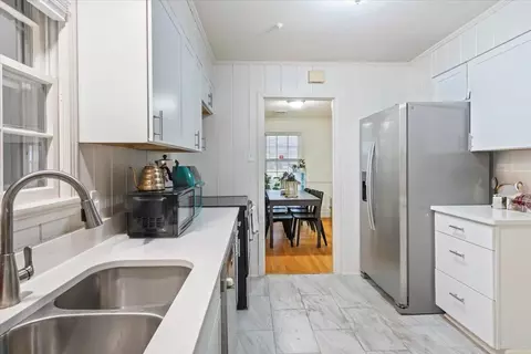 Kitchen - 4947 Dee Rd, Memphis, TN 38117 photo 3 of 3