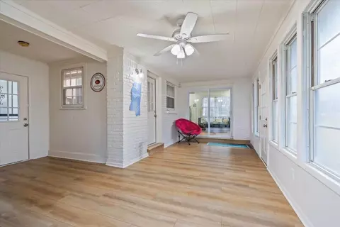 Entry Way - 4947 Dee Rd, Memphis, TN 38117 photo 1 of 1