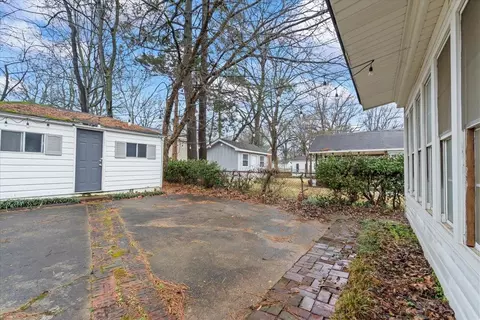 Exterior - 4947 Dee Rd, Memphis, TN 38117 photo 3 of 7