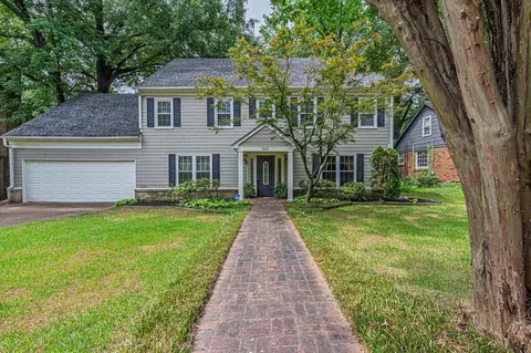 5201 Heatherway Dr, Memphis, TN 38117