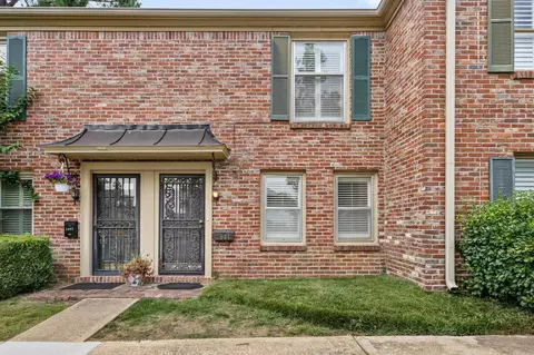 5904 Roxbury Dr, Memphis, TN 38119