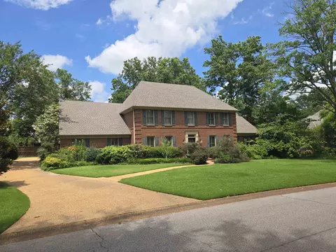 8784 Classic Dr, Memphis, TN 38125
