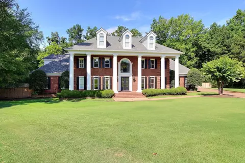 8989 Grove Forest Cv, Germantown, TN 38139