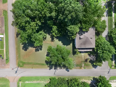 135 W Wardlow St, Gates, TN 38037