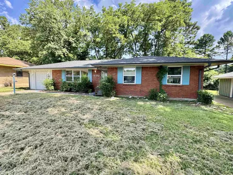 890 W Marigold Ln, Memphis, TN 38109