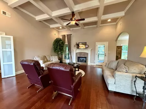 105 Flagstone Dr, Jackson, TN 38301 photo 9