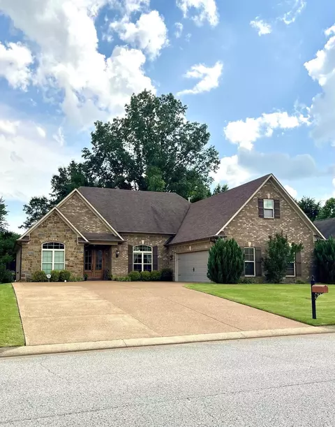 105 Flagstone Dr, Jackson, TN 38301 photo 2