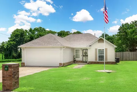121 Parkwood Ln, Munford, TN 38058