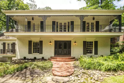 1515 W Crestwood Dr, Memphis, TN 38119