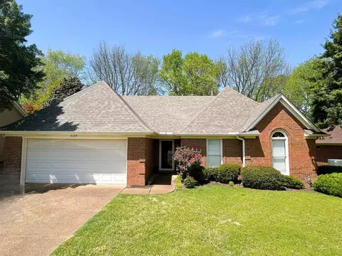 8284 Clinton Way Ln, Memphis, TN 38018