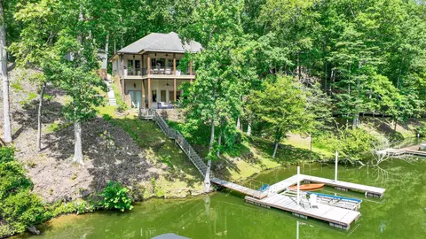 125 Canyon Cv, Savannah, TN 38372