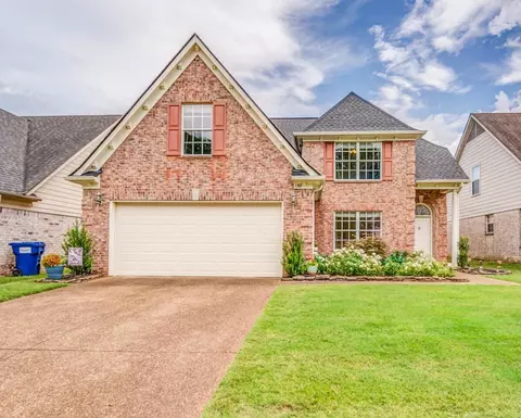 130 Garden Springs Dr, Oakland, TN 38060