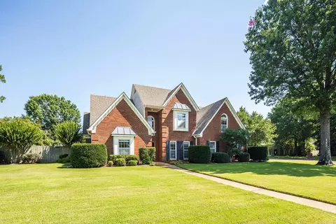 724 Pebworth Ln, Collierville, TN 38017