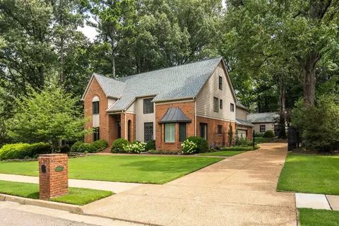 8494 Woodlane Dr, Germantown, TN 38138