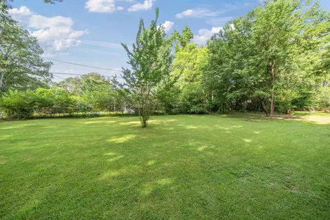 Exterior - 870 E Main St, Savannah, TN 38372 photo 3 of 6