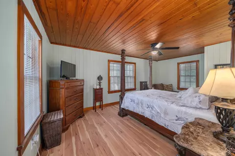 Bedroom - 870 E Main St, Savannah, TN 38372 photo 1 of 1